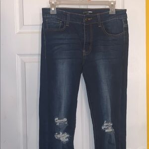 Never Worn: Fashion Nova Cropped Distressed Jeans